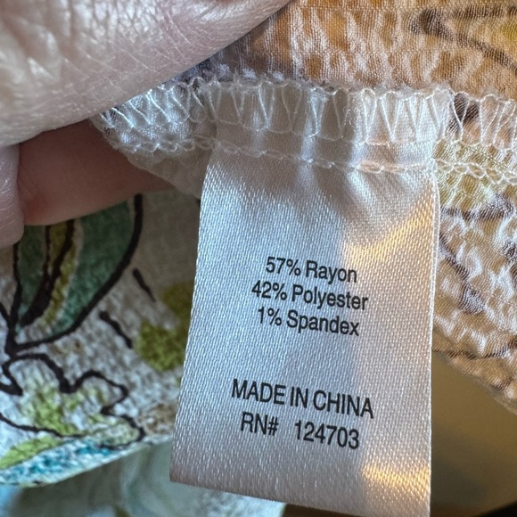 J. Bee Rayon Button Down V Neck Women’s Blouse 3/4 Length Sleeve Blouse Sz L - Picture 6 of 10